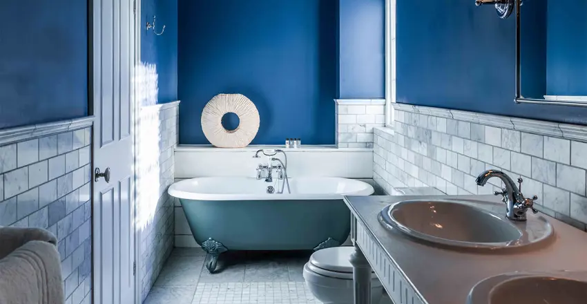 White Lion, Aldeburgh bathroom